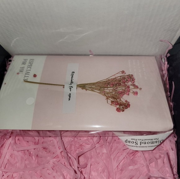 Best Wishes 'Not A Day Over Fablous' Pink and Rose Gold Bath Gift Set - Picture 10 of 12